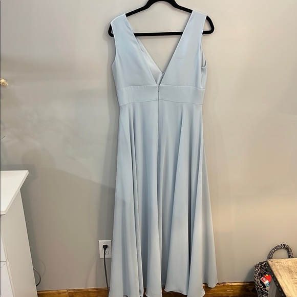 Elegant Light Blue Sleeveless Dress - Picture 3 of 5